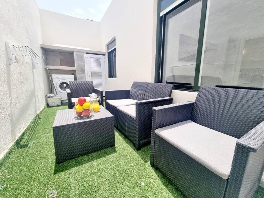 Pequeno Bungalow Firt Line Of The Sea Costa Teguise Zewnętrze zdjęcie